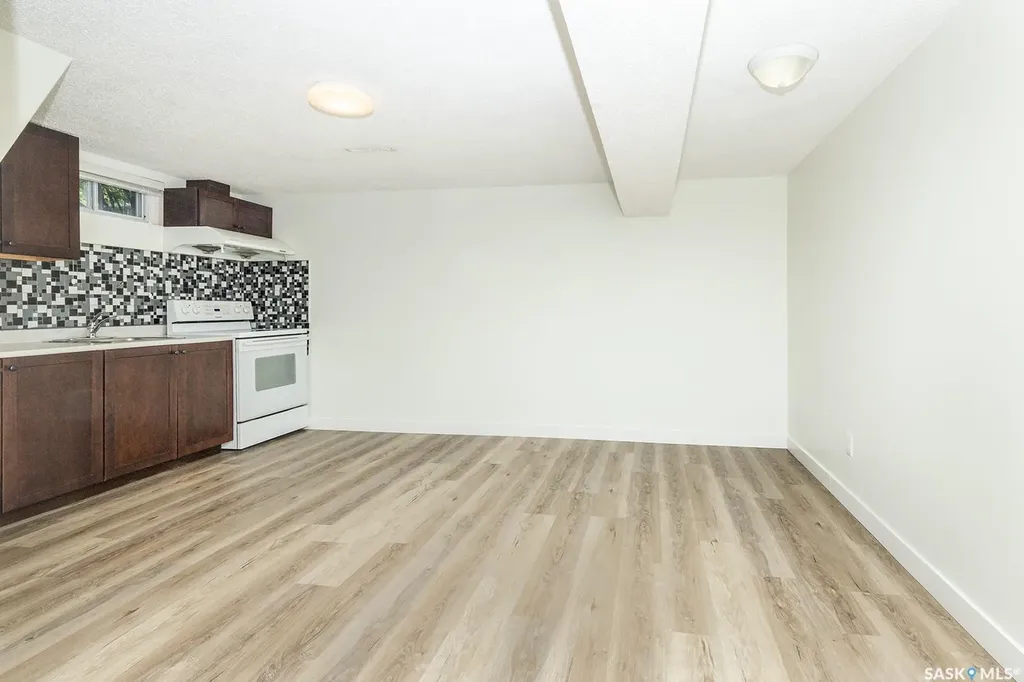 4 Rutter Crescent Saskatoon SK S7H 3B7