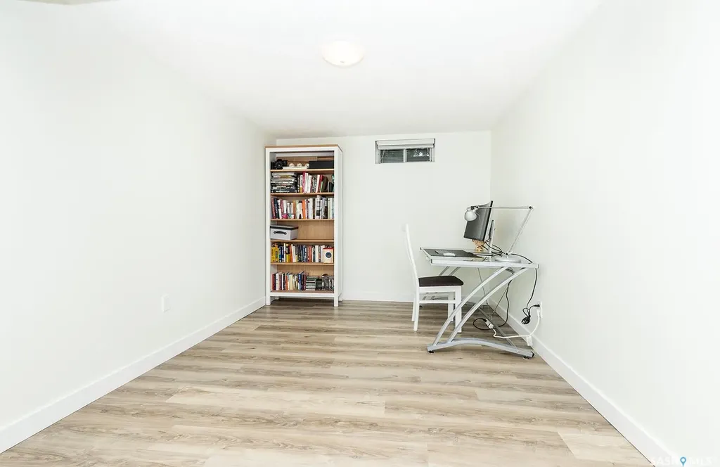 4 Rutter Crescent Saskatoon SK S7H 3B7