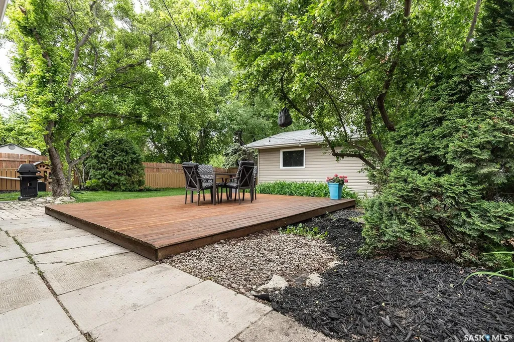 4 Rutter Crescent Saskatoon SK S7H 3B7