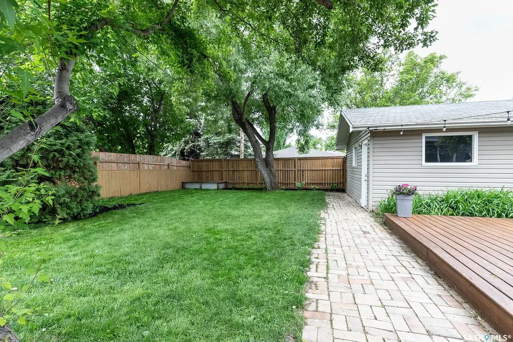 4 Rutter Crescent Saskatoon SK S7H 3B7