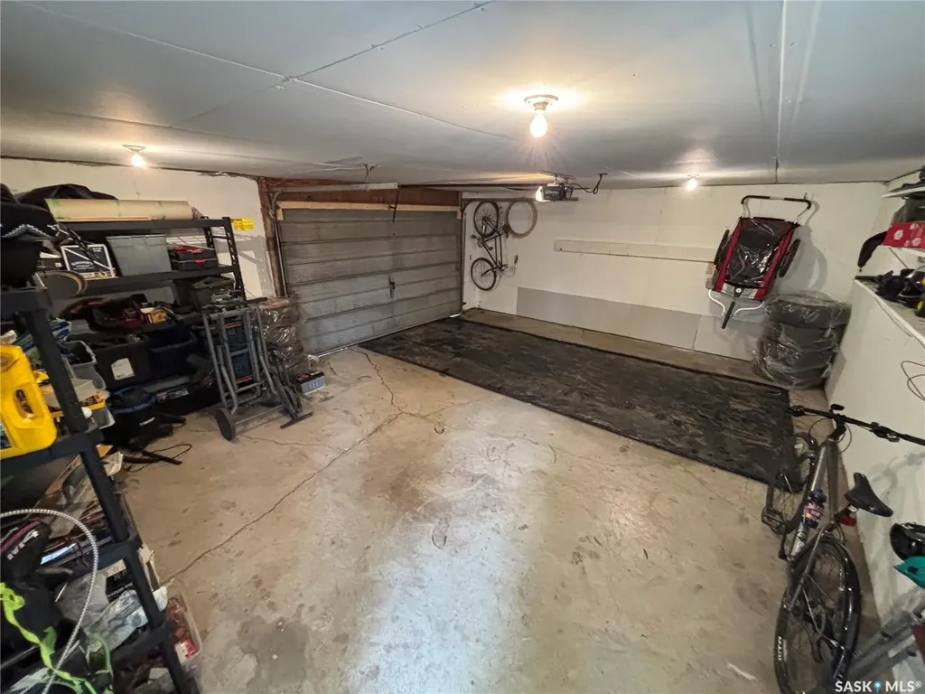 4 Rutter Crescent Saskatoon SK S7H 3B7