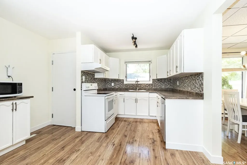 4 Rutter Crescent Saskatoon SK S7H 3B7