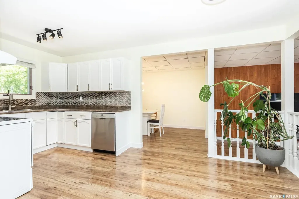 4 Rutter Crescent Saskatoon SK S7H 3B7