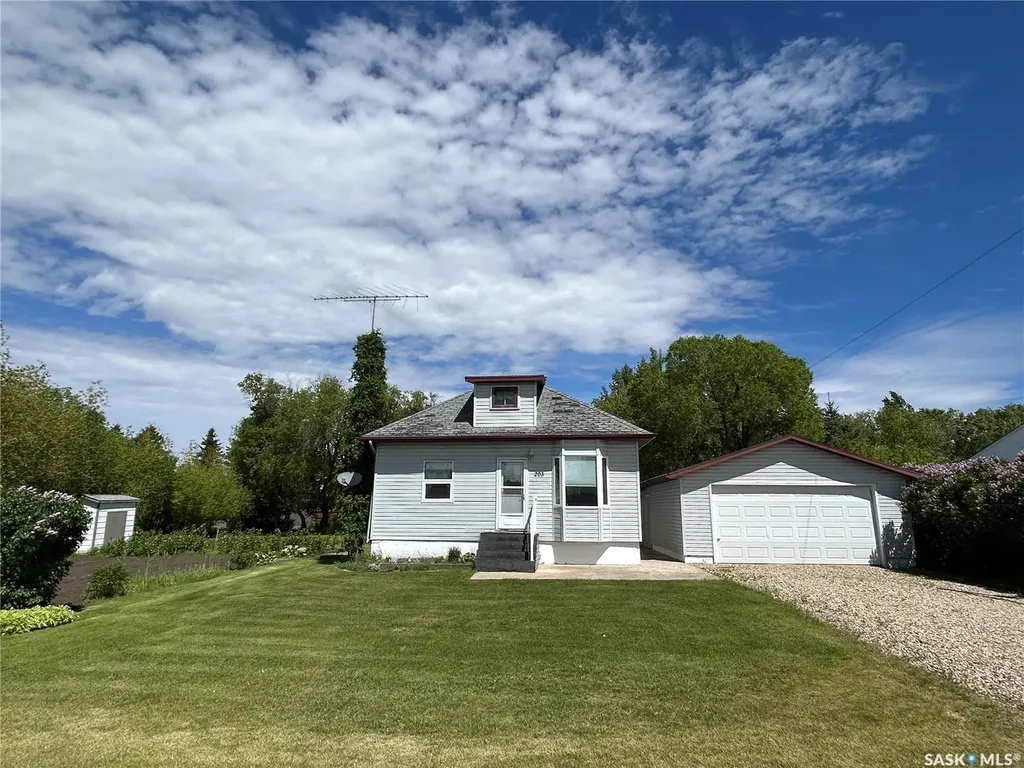 203 Phillips Street Muenster SK S0K 2Y0