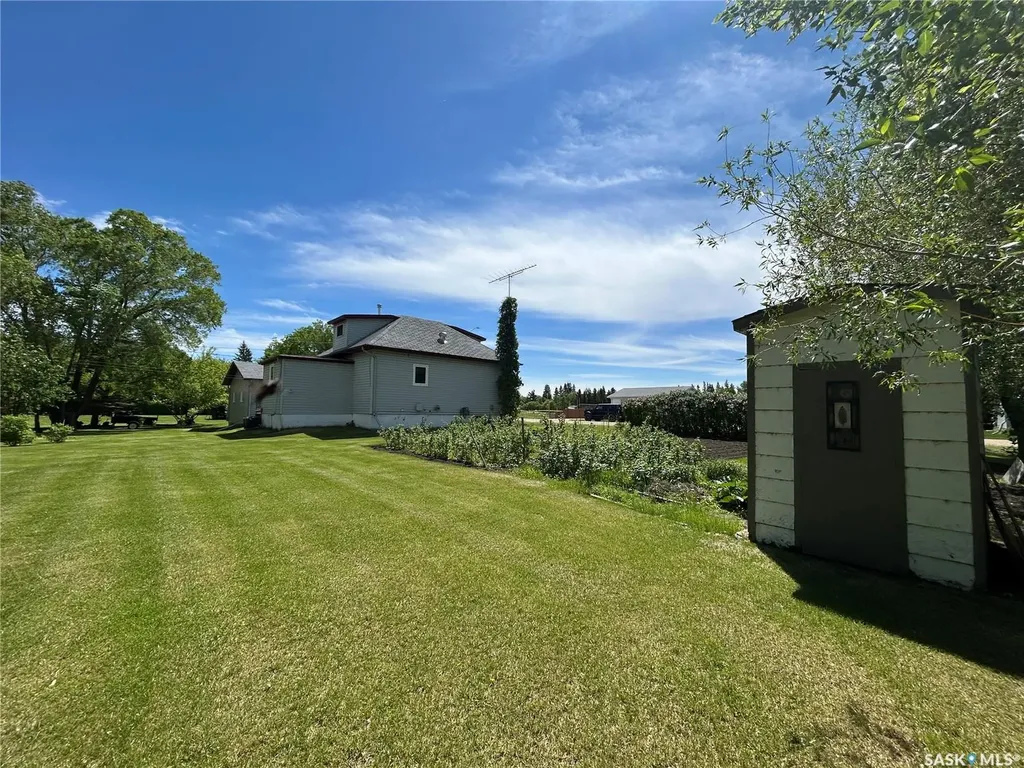 203 Phillips Street Muenster SK S0K 2Y0