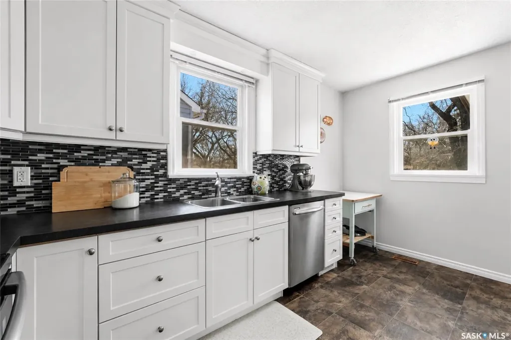 234 Broadway Avenue Regina SK S4N 1B3