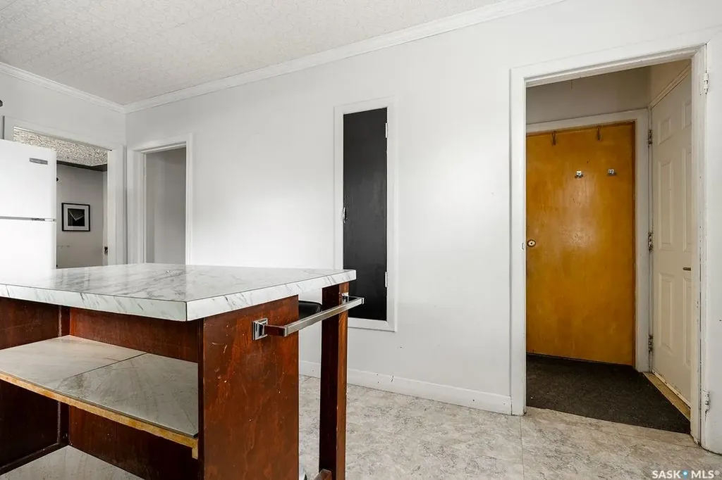 1426 12th Street E Saskatoon SK S7H 0E8