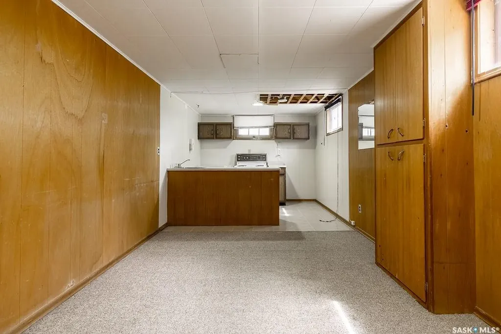 1426 12th Street E Saskatoon SK S7H 0E8