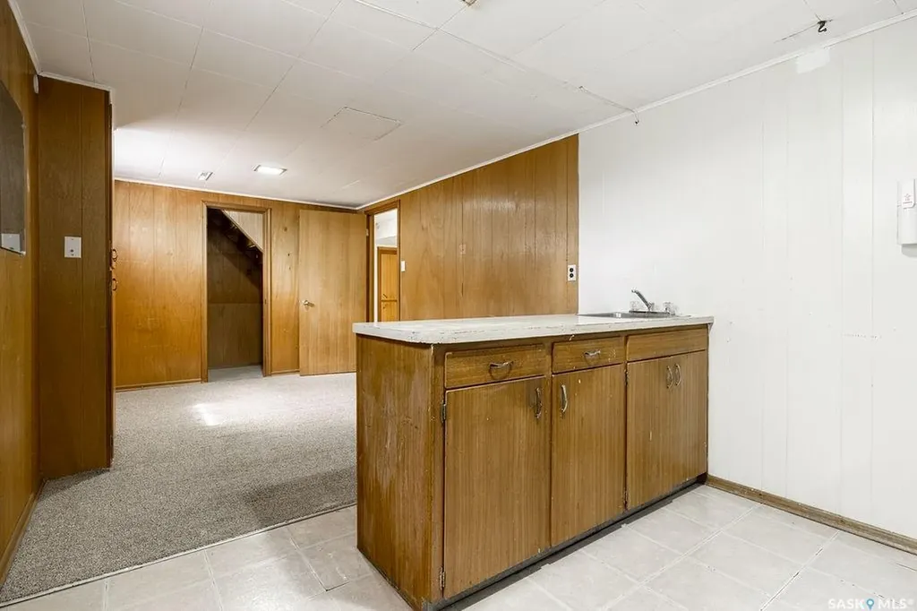 1426 12th Street E Saskatoon SK S7H 0E8