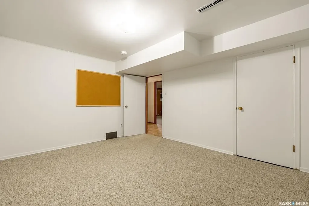 1426 12th Street E Saskatoon SK S7H 0E8