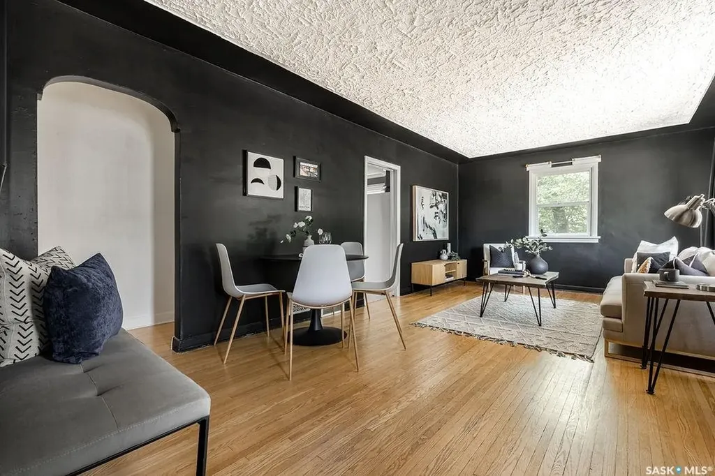 1426 12th Street E Saskatoon SK S7H 0E8