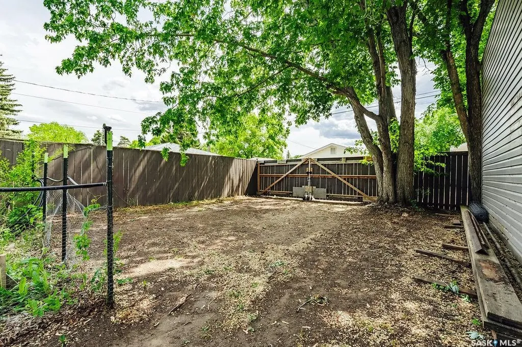 1426 12th Street E Saskatoon SK S7H 0E8