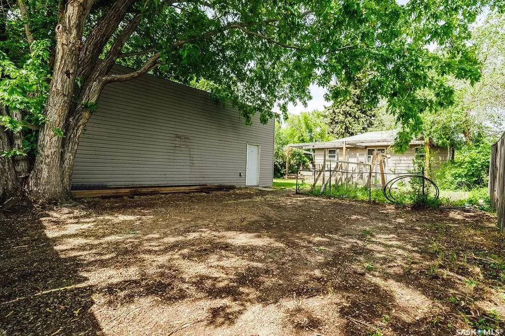 1426 12th Street E Saskatoon SK S7H 0E8