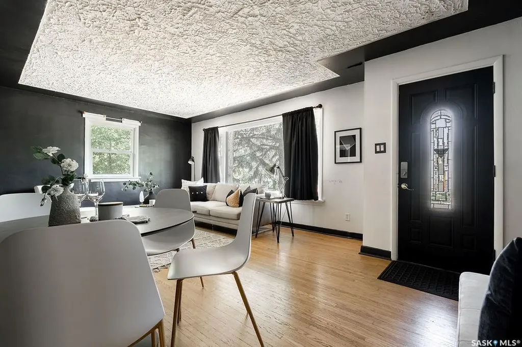 1426 12th Street E Saskatoon SK S7H 0E8