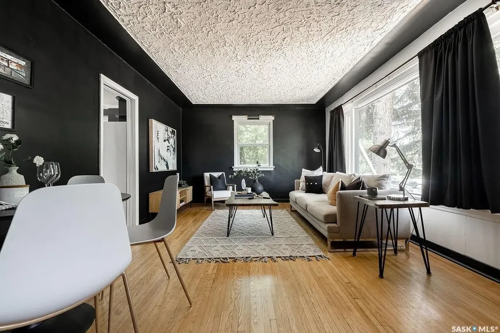 1426 12th Street E Saskatoon SK S7H 0E8