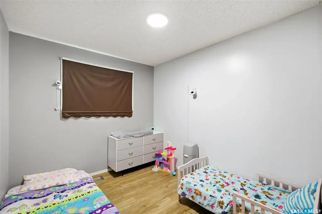 418 Lisgar Avenue Saskatoon SK S7L 5G8