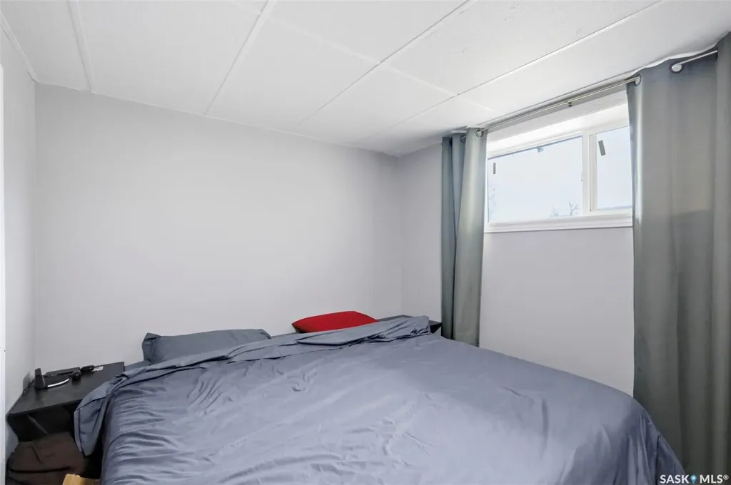 418 Lisgar Avenue Saskatoon SK S7L 5G8