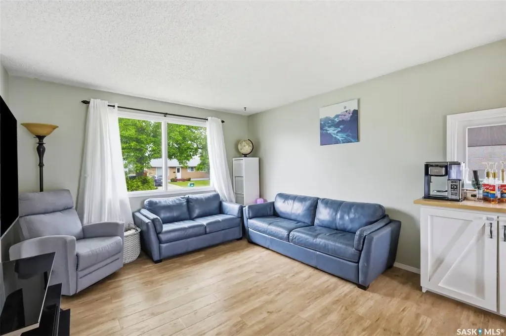 418 Lisgar Avenue Saskatoon SK S7L 5G8