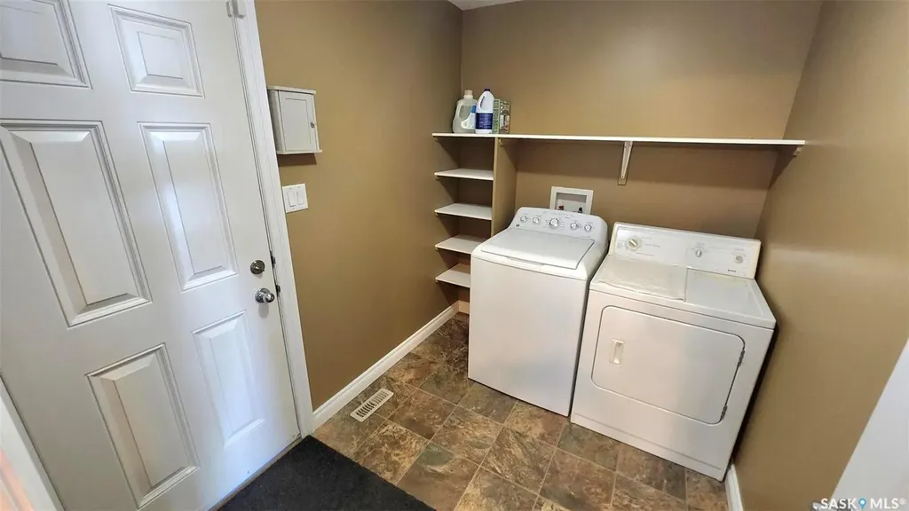 4806 Junor Place Regina SK S4X 0B6