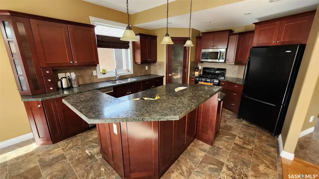 4806 Junor Place Regina SK S4X 0B6