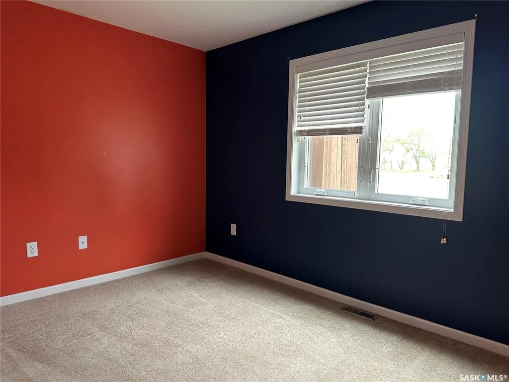 201 1st Street E Lomond Rm No. 37 SK S0C 0V0