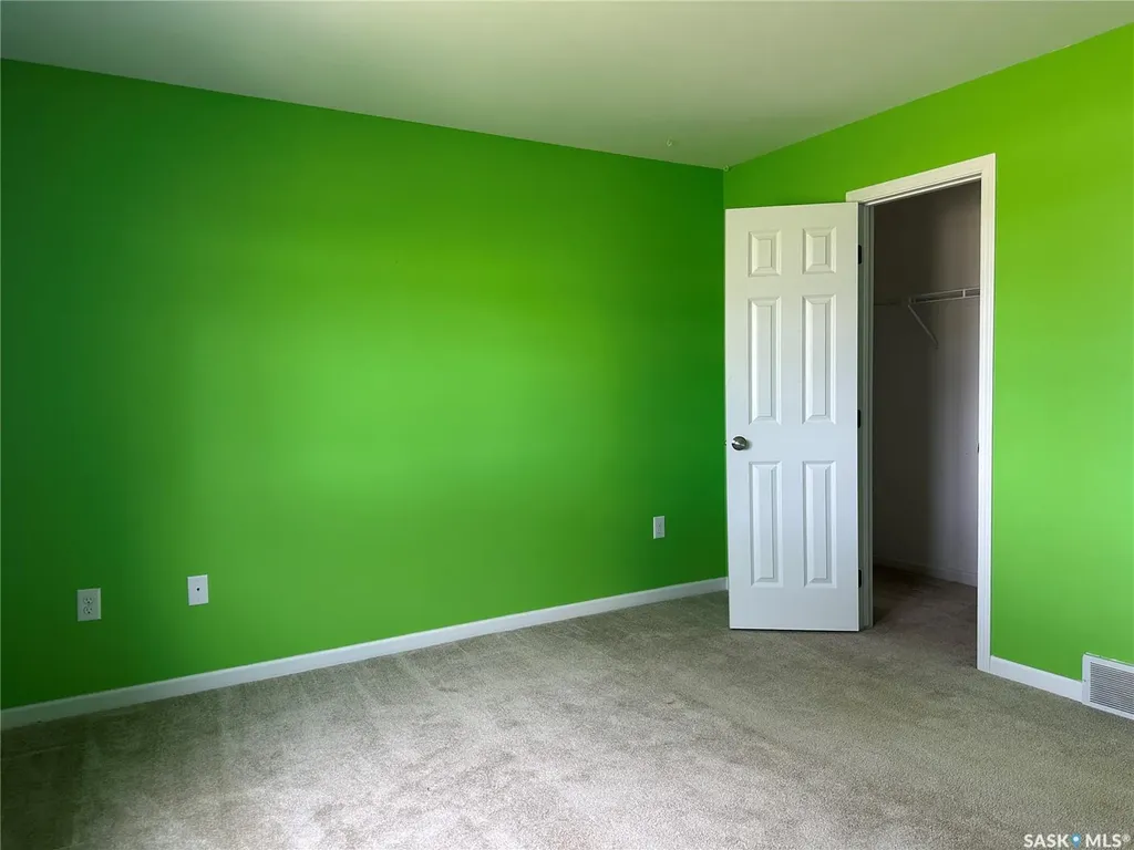 201 1st Street E Lomond Rm No. 37 SK S0C 0V0