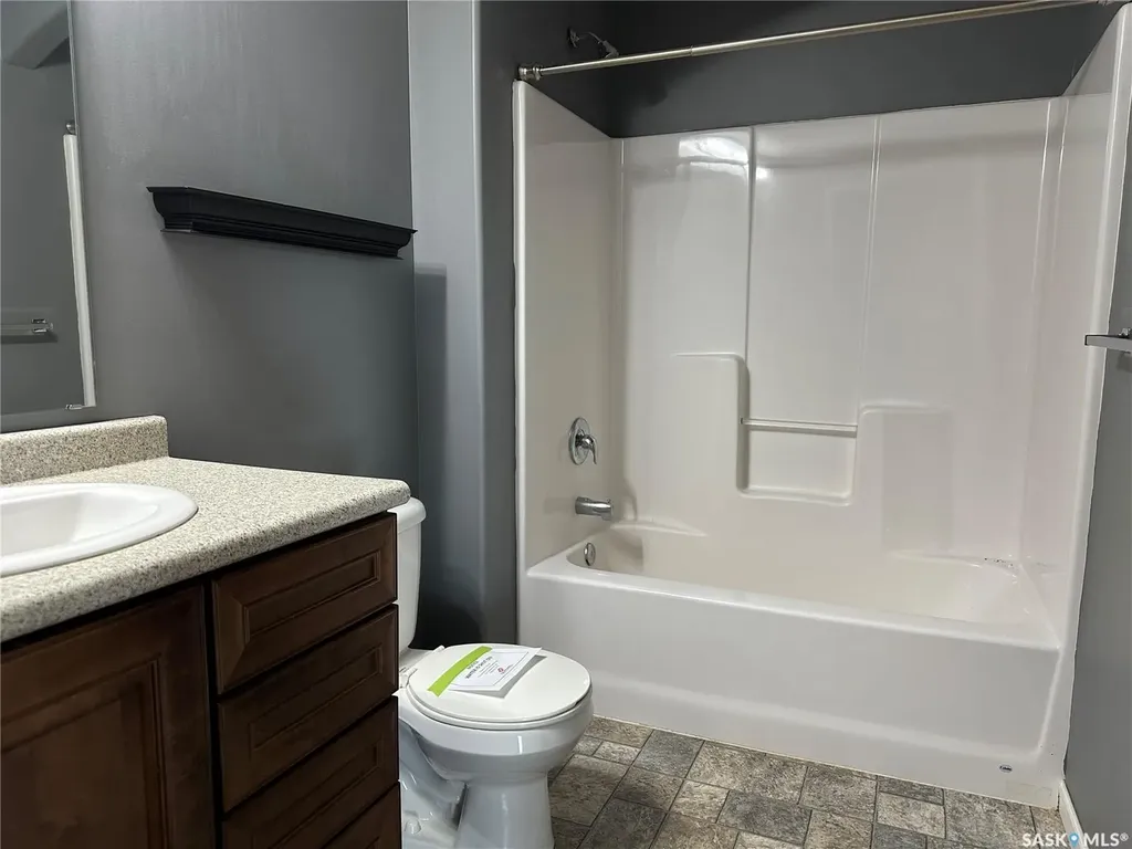 201 1st Street E Lomond Rm No. 37 SK S0C 0V0