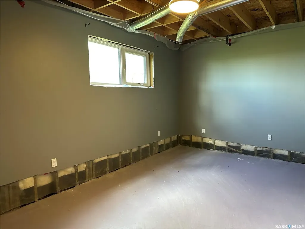 201 1st Street E Lomond Rm No. 37 SK S0C 0V0