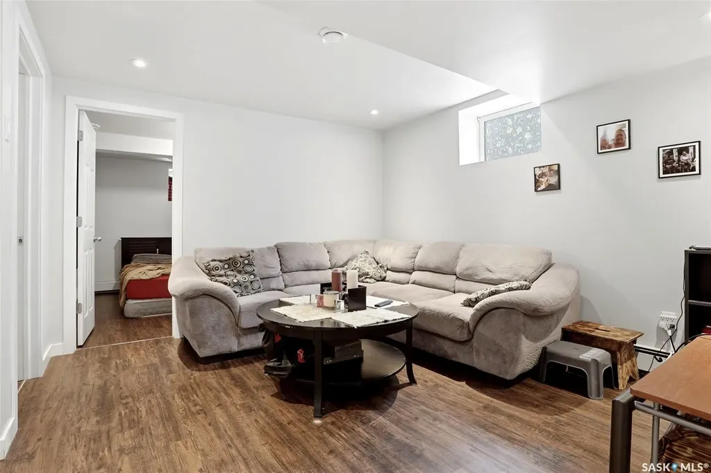 533 Broadway Avenue Regina SK S4N 1B9
