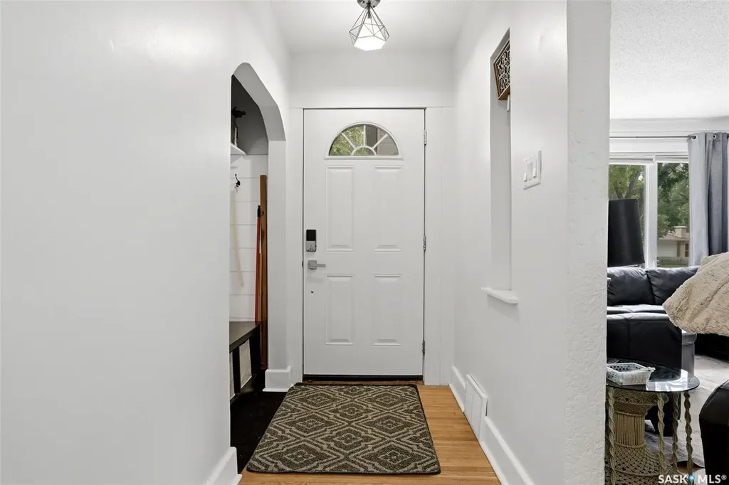 533 Broadway Avenue Regina SK S4N 1B9