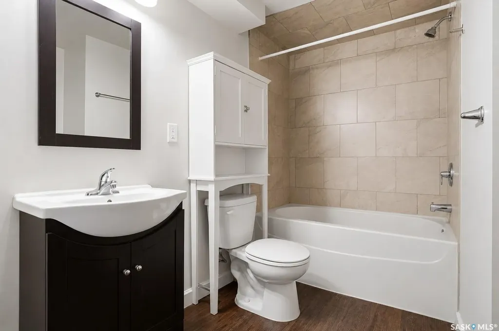 533 Broadway Avenue Regina SK S4N 1B9
