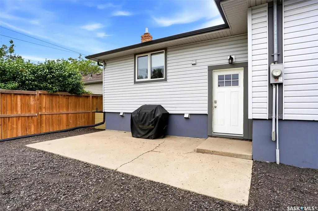 533 Broadway Avenue Regina SK S4N 1B9