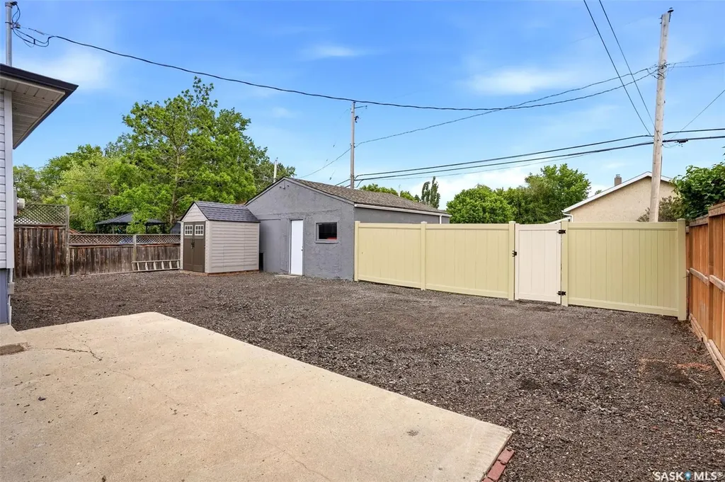 533 Broadway Avenue Regina SK S4N 1B9