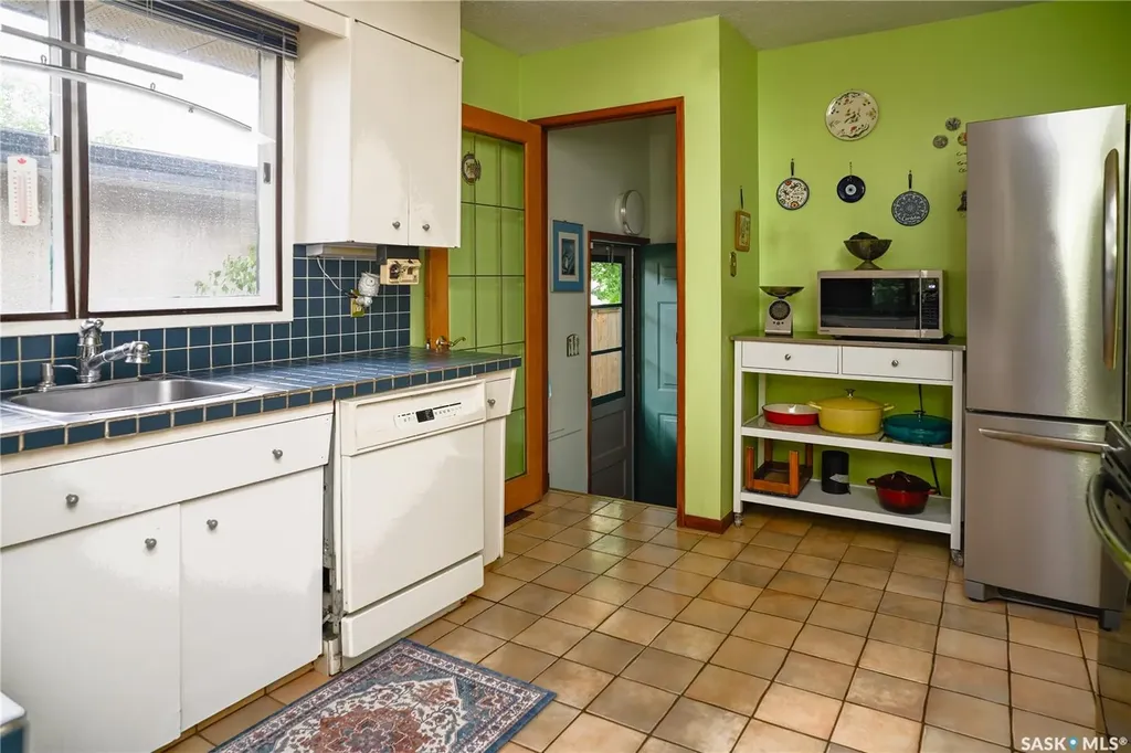 75 Richmond Crescent Saskatoon SK S7K 1A9