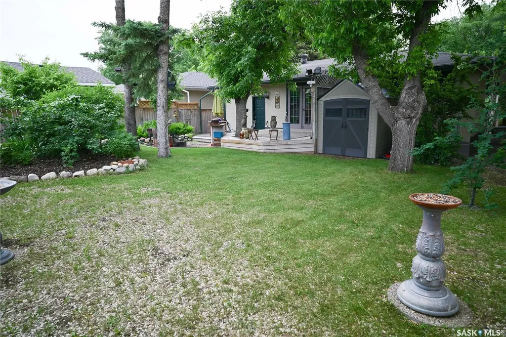 75 Richmond Crescent Saskatoon SK S7K 1A9
