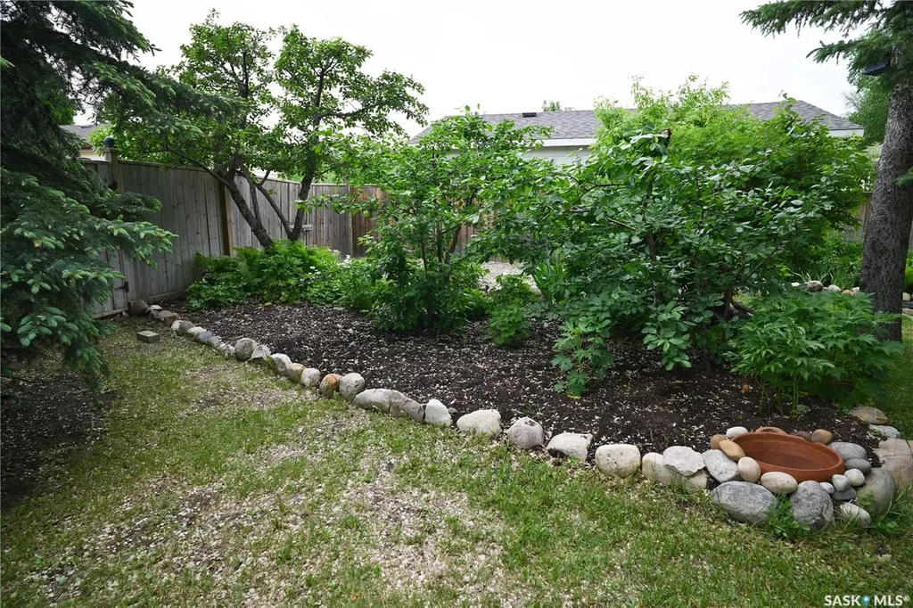 75 Richmond Crescent Saskatoon SK S7K 1A9