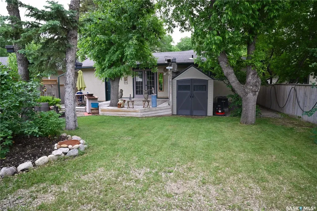 75 Richmond Crescent Saskatoon SK S7K 1A9