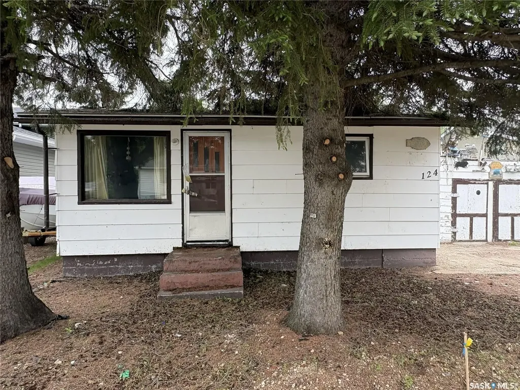 124 10th Street Humboldt SK S0K 2A0