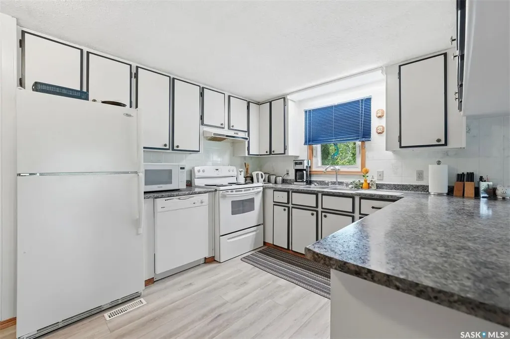 313 Cumming Avenue Manitou Beach SK S0K 4T1