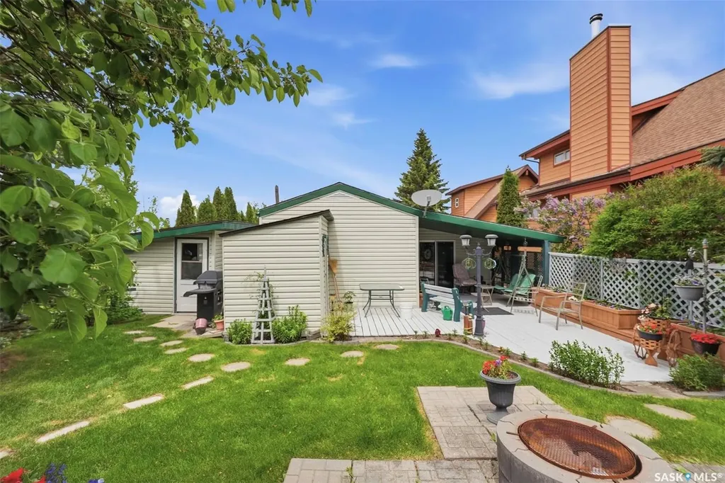 313 Cumming Avenue Manitou Beach SK S0K 4T1