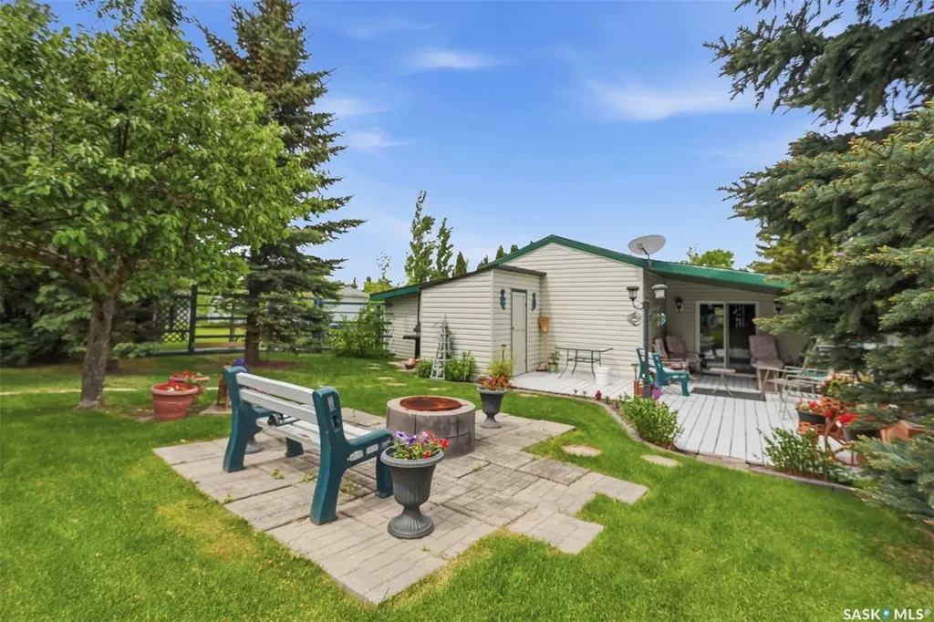 313 Cumming Avenue Manitou Beach SK S0K 4T1