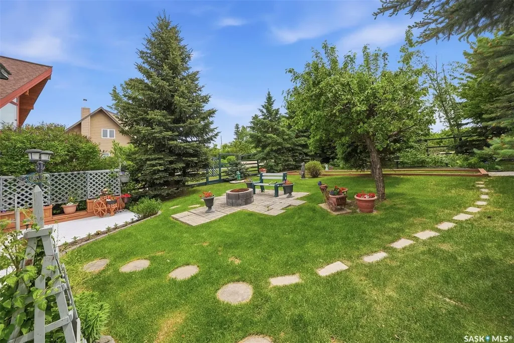 313 Cumming Avenue Manitou Beach SK S0K 4T1