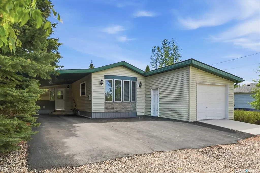 313 Cumming Avenue Manitou Beach SK S0K 4T1