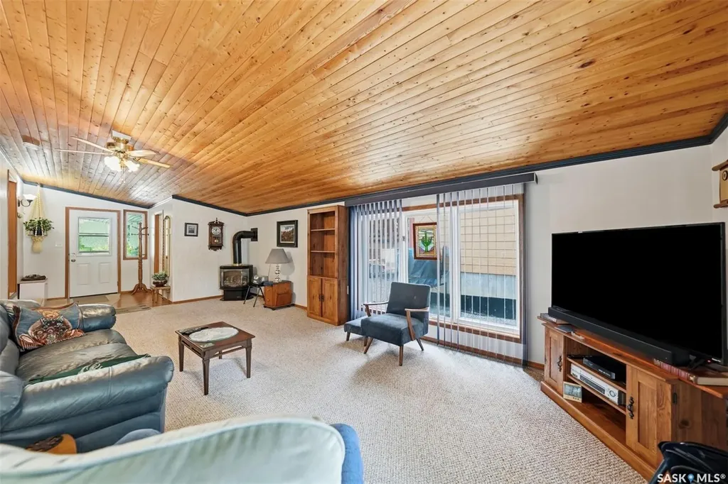 313 Cumming Avenue Manitou Beach SK S0K 4T1