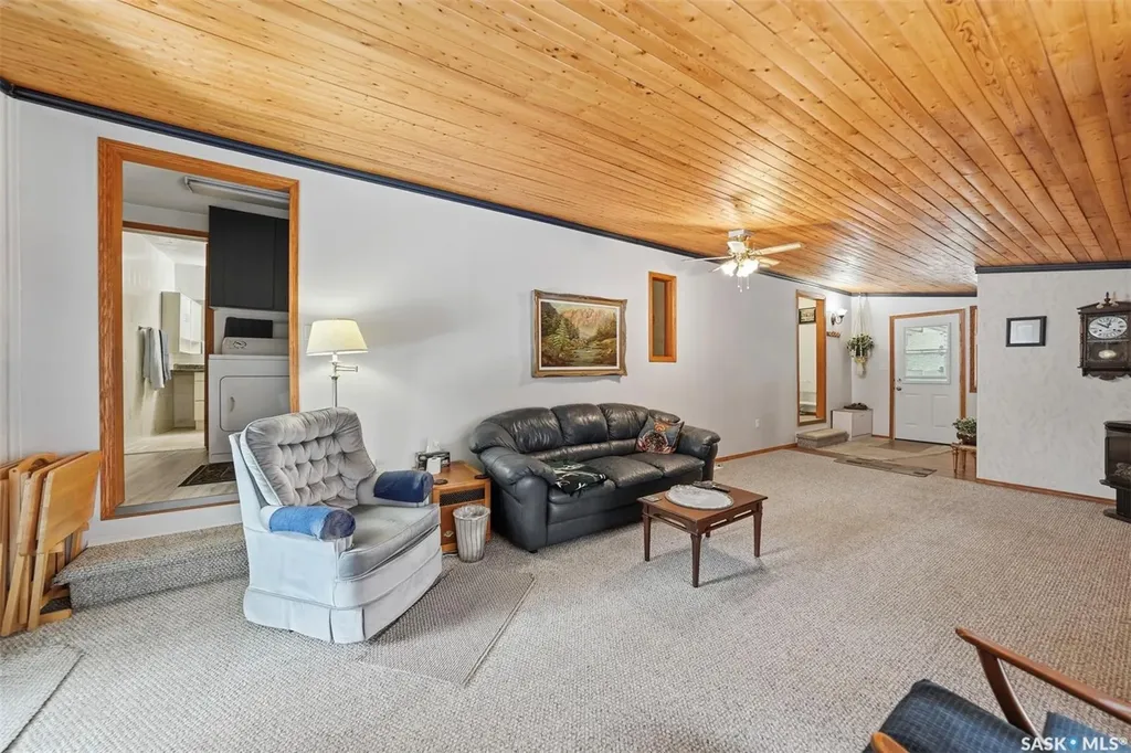313 Cumming Avenue Manitou Beach SK S0K 4T1