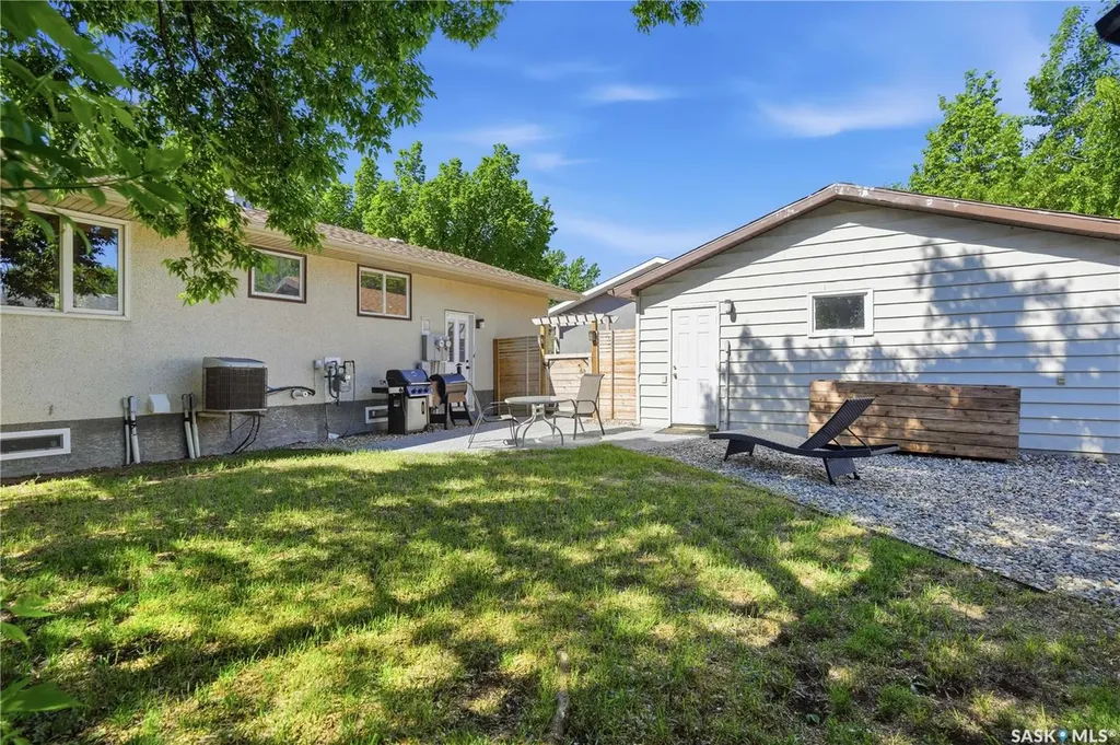 110 Laubach Crescent Regina SK S4S 6M3