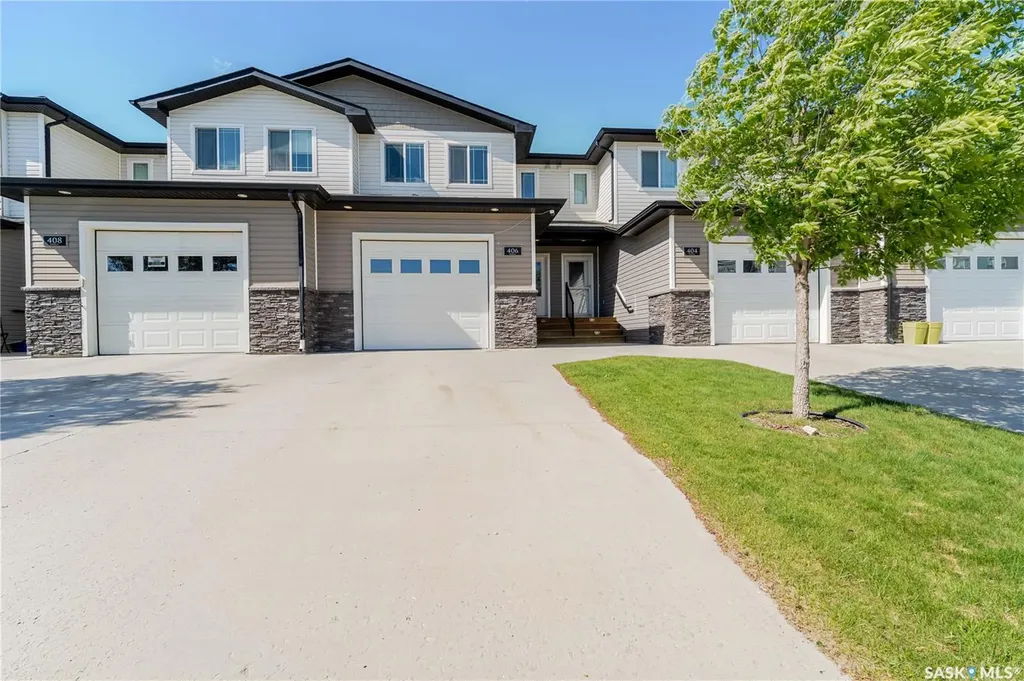940 Bradley Street Moose Jaw SK S6H 3M4