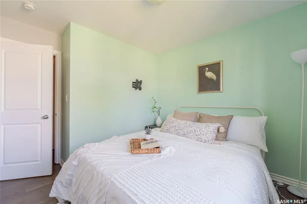 940 Bradley Street Moose Jaw SK S6H 3M4