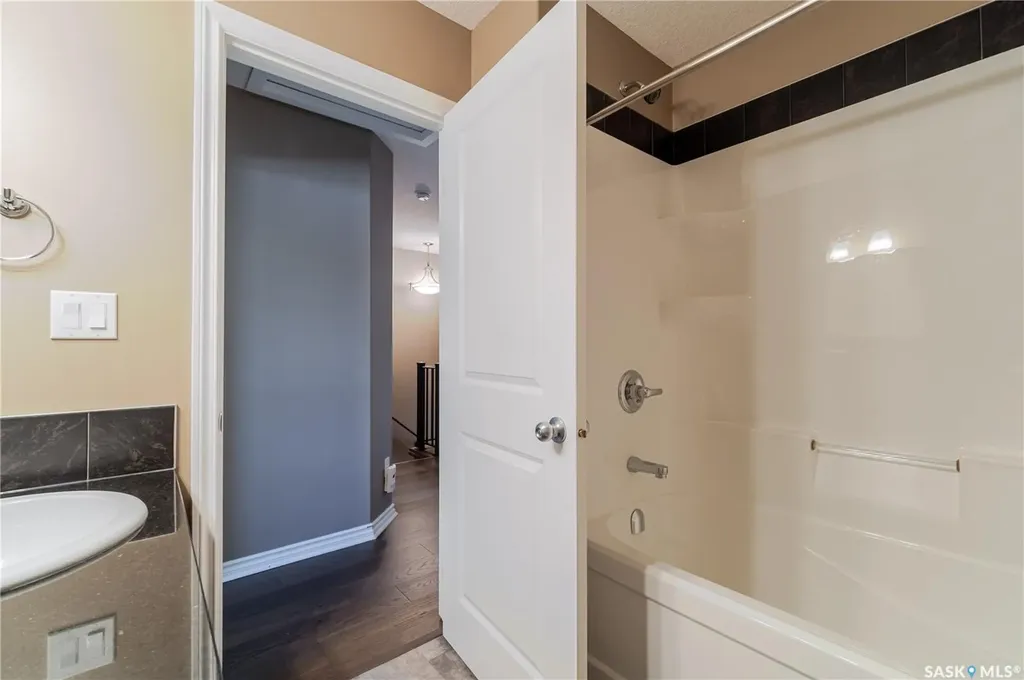 940 Bradley Street Moose Jaw SK S6H 3M4