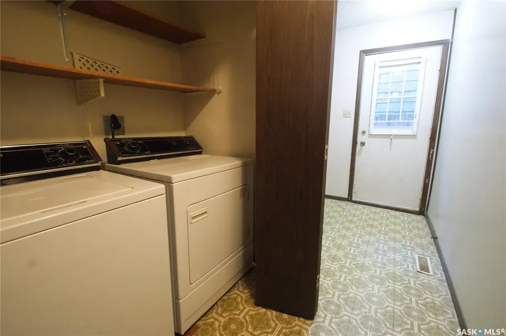 99 Assiniboine Drive Saskatoon SK S7K 4E7